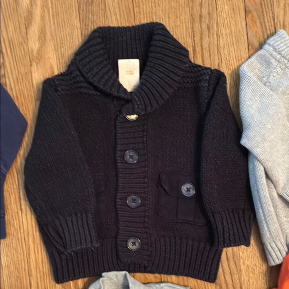 Assorted Sweaters and One Jacket - Picture 9 of 13